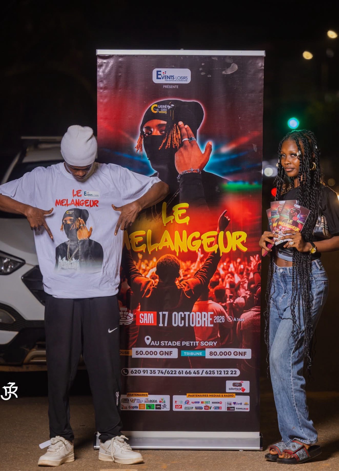 Le roll-up officiel du concert du stade Petit Sory, affichant Pelouse 50 000 GNF et Tribune 80 000 GNF